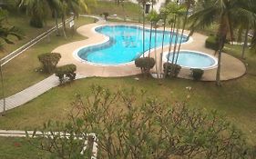 Haji Din Cocobay Condo